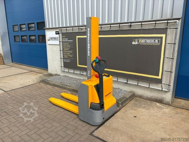 VS-22832 Compact stacker Jungheinrich EMC110 JUNGHEINRICH EMC110