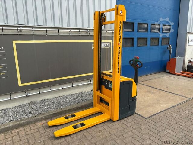 Electric stacker Jungheinrich EJC212, VS-22831 JUNGHEINRICH EJC212-360ZT