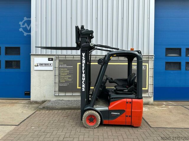 VS-22813 Electric triplex forklift Linde E12 COMPACT LINDE E12