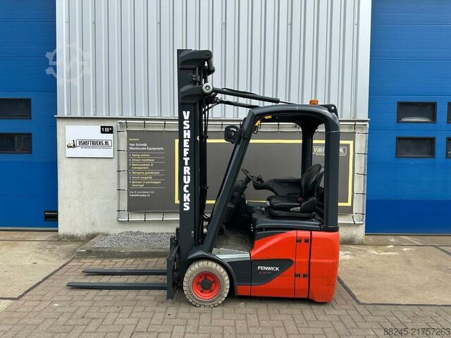 VS-22813 Electric triplex forklift Linde E12 COMPACT LINDE E12