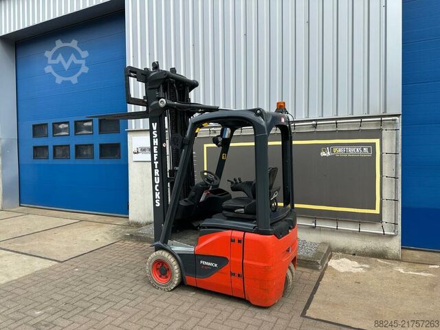 VS-22813 Electric triplex forklift Linde E12 COMPACT LINDE E12