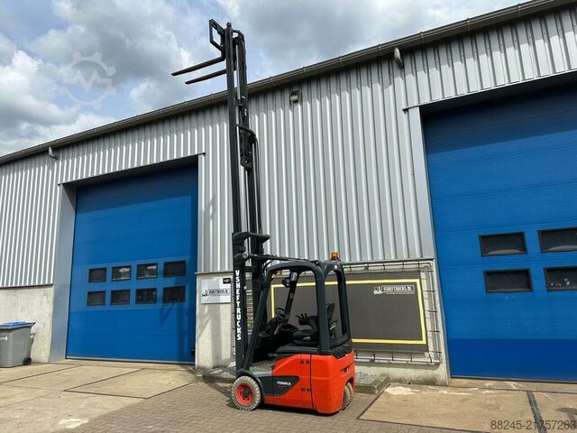 VS-22813 Electric triplex forklift Linde E12 COMPACT LINDE E12