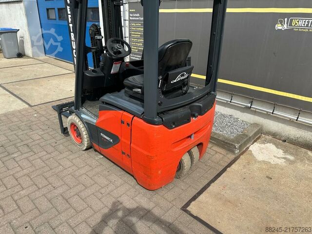 VS-22813 Electric triplex forklift Linde E12 COMPACT LINDE E12