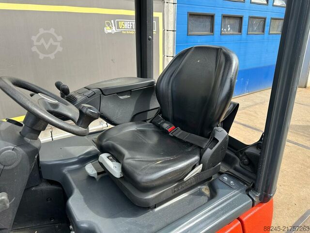 VS-22813 Electric triplex forklift Linde E12 COMPACT LINDE E12