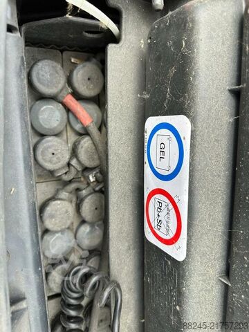 VS-22810 Electric COMPACT stacker Linde L12 LINDE L12