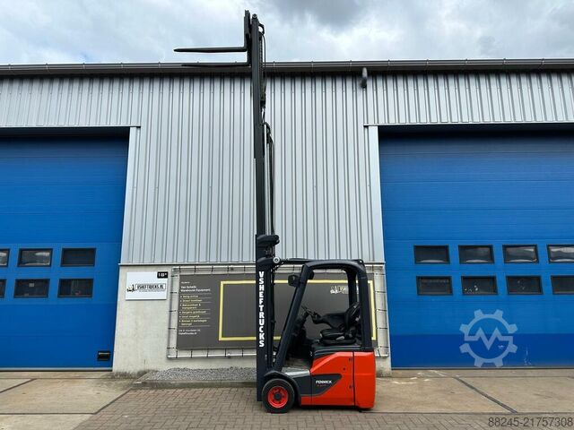 VS-22814 Electric triplex forklift Linde E12 COMPACT LINDE E12