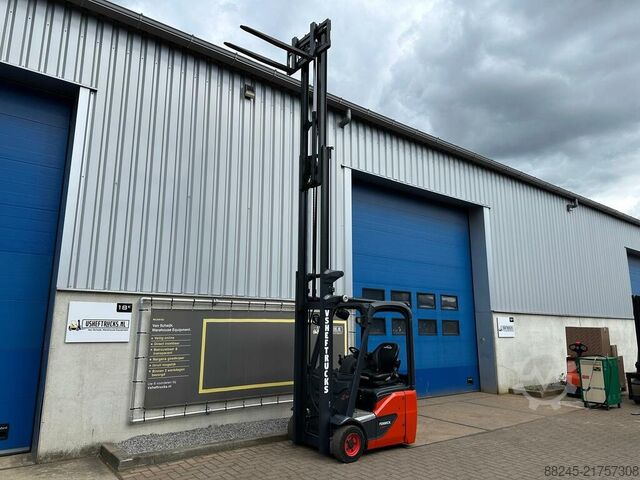 VS-22814 Electric triplex forklift Linde E12 COMPACT LINDE E12