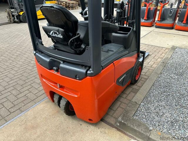 VS-22814 Electric triplex forklift Linde E12 COMPACT LINDE E12