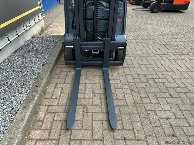 VS-22814 Electric triplex forklift Linde E12 COMPACT LINDE E12