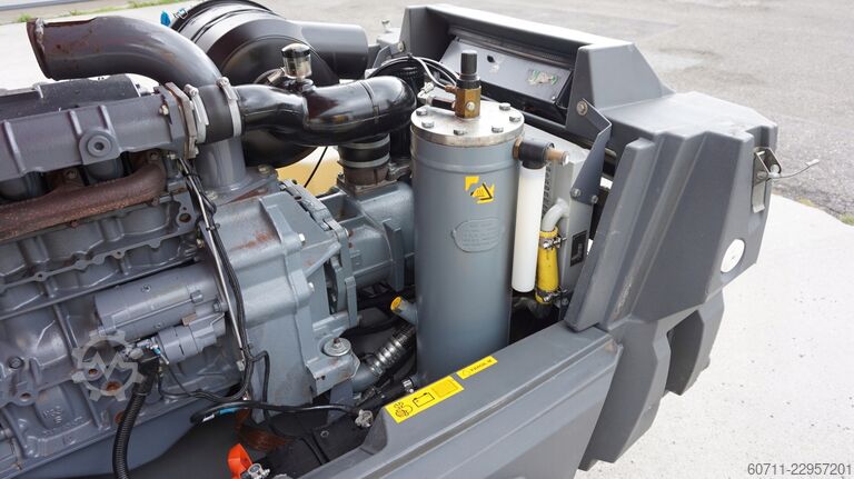 Screw compressor Atlas Copco XAS88