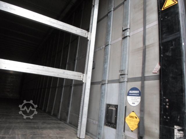 Beverage semitrailer SCHMITZ CARGOBULL Getränke/ Mega/ Speed Curtain / 3000mm Innenhöhe
