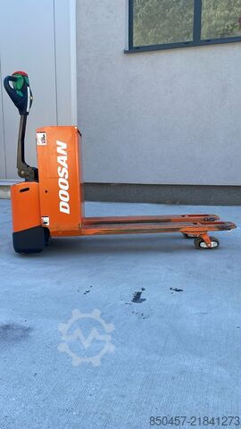 Electric Pallet Trucks Doosan LEDH20 M