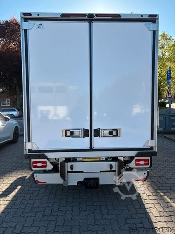 Refrigerator body van RENAULT MasterL2 mit Tiefkühlkoffer ThermoKing V500, AHK