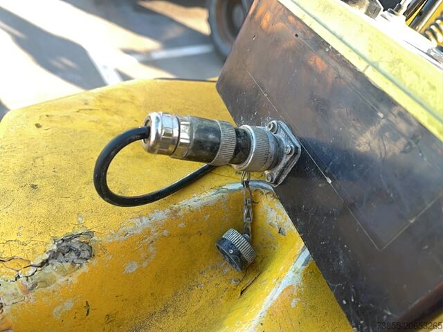 Tandemwalze Ammann ARR 1575 – Remote-Controlled Trench Roller Ideal for Soil Compaction