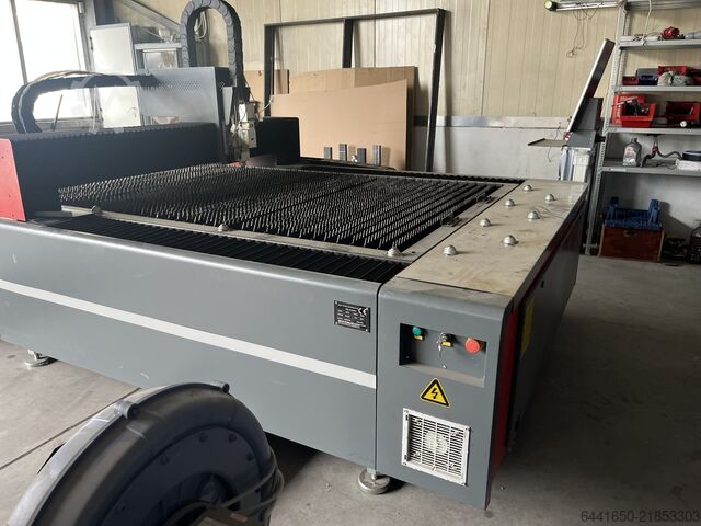 Laserschneidmaschine Raycus LX3015C