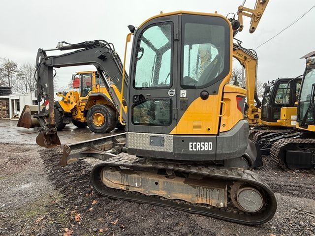 Mini excavator VOLVO ECR 58D