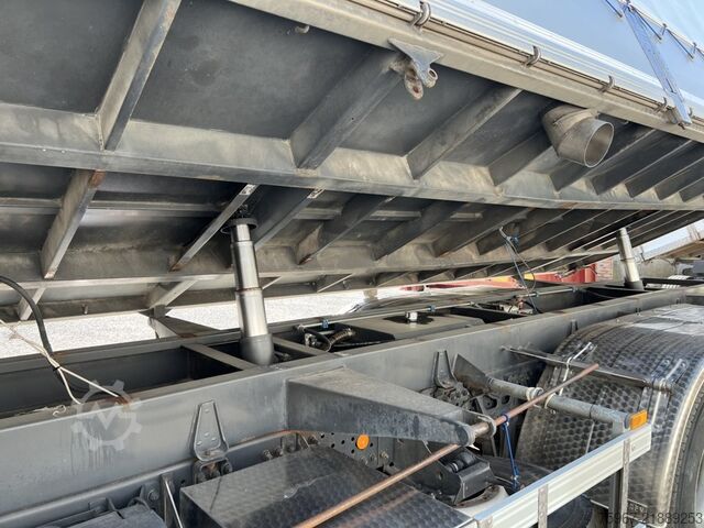 Tipper truck Mercedes-Benz Actros 2545
