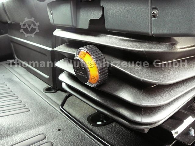 Box van RENAULT Master RED Koffer Türen Premium Aktivsitz