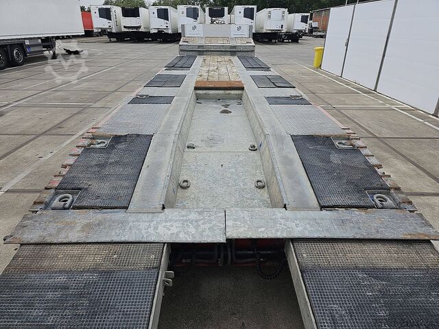 Low loader ESGE 48T 3A RADMULDEN HYDR. RAMPS WHEEL