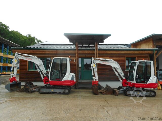 Mini excavator Takeuchi TB 235 mit POWERTILT