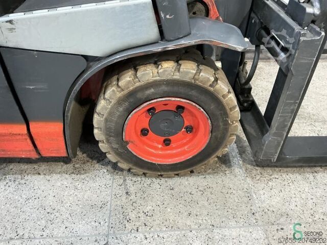 Forklift Linde E16P