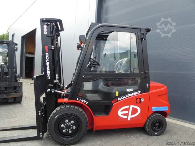 Electric 4-wheel forklift EP EP Equipment EFL353