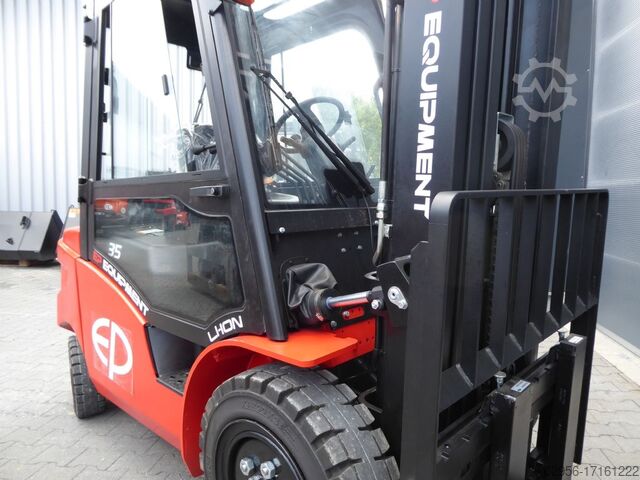Electric 4-wheel forklift EP EP Equipment EFL353