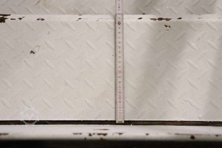 Stahltreppe Stahl 13-stufig  Höhe 2980 mm