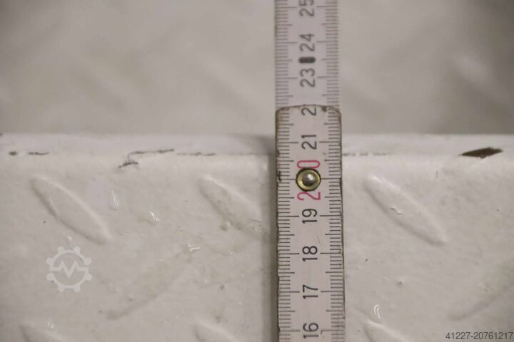 Stahltreppe Stahl 13-stufig  Höhe 2980 mm