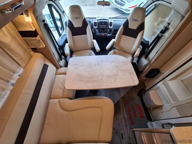 Semi-integrated camper LMC Cruiser 663 G Grey Selection 150 *Solar + WR*