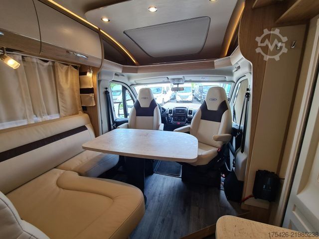 Semi-integrated camper LMC Cruiser 663 G Grey Selection 150 *Solar + WR*