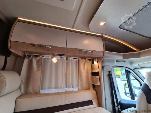 Semi-integrated camper LMC Cruiser 663 G Grey Selection 150 *Solar + WR*