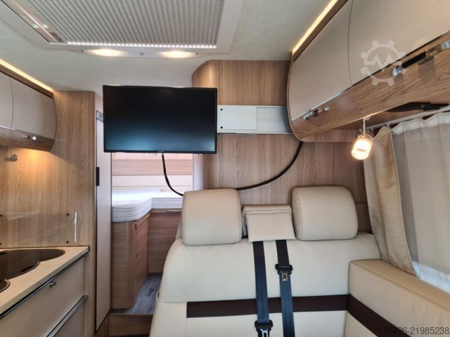 Semi-integrated camper LMC Cruiser 663 G Grey Selection 150 *Solar + WR*