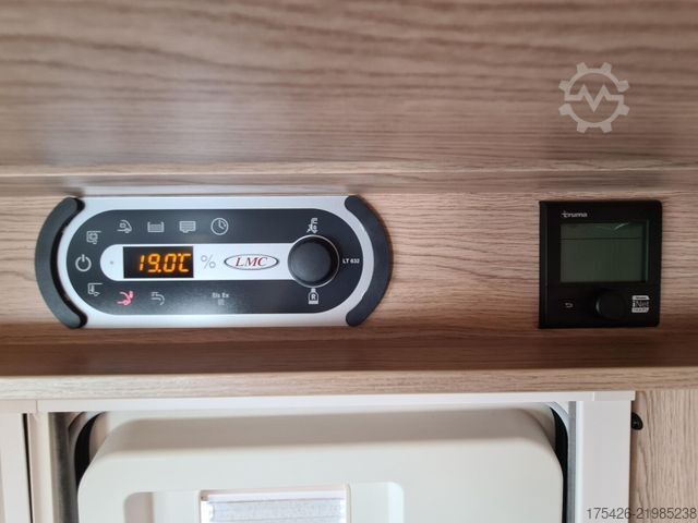 Semi-integrated camper LMC Cruiser 663 G Grey Selection 150 *Solar + WR*