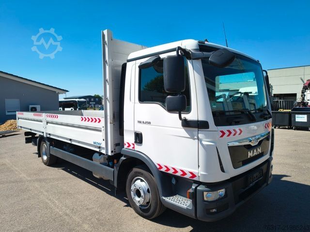 Pick-up van MAN TGL 8.250 Pritsche 6,10m, BL, 2x AHK, 6 Zyl.