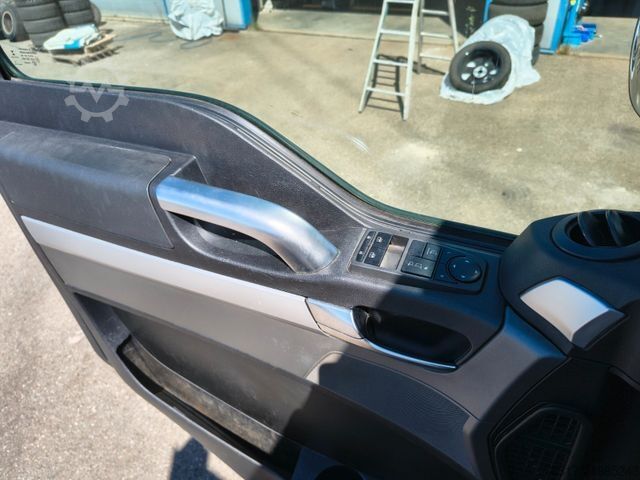 Pick-up van MAN TGL 8.250 Pritsche 6,10m, BL, 2x AHK, 6 Zyl.