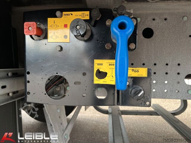 Auflieger mit Pritsche & Plane SCHMITZ CARGOBULL SCB*Standard Tautliner*Liftachse*Code XL*