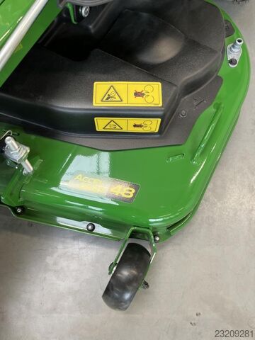 John Deere Z515E Null-Wenderadius Mäher John Deere Z515E Null-Wenderadius Mäher