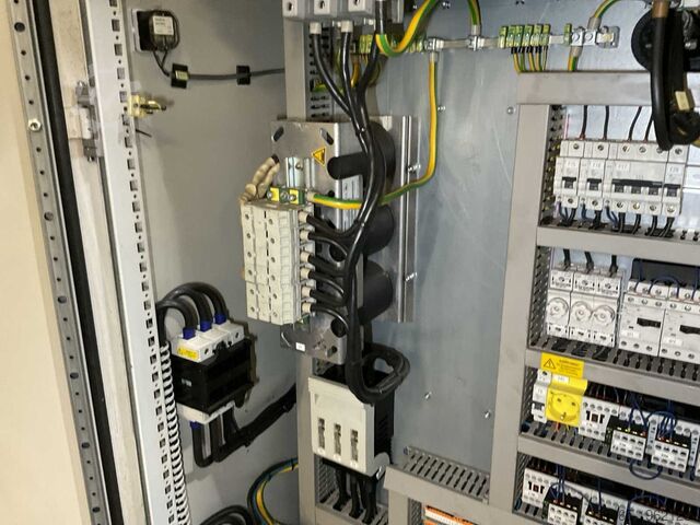 Bearbeitungszentrum AXA VHC-3-5000-XTS-50