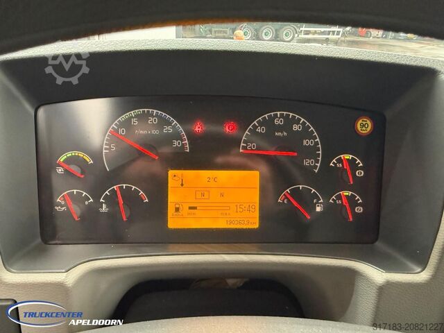 Autotransporter Volvo FL 240 FVG opbouw, 3 Autos