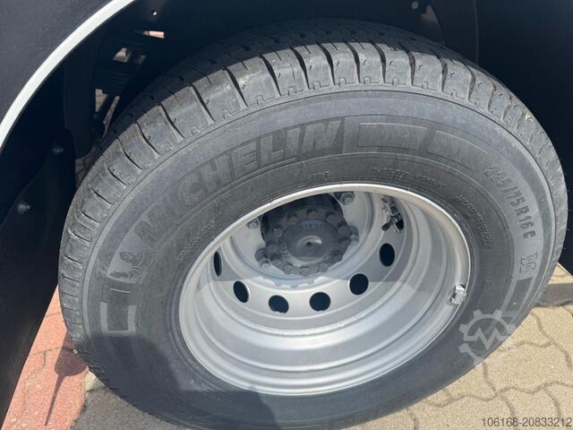 Autokranwagen Iveco Daily 70C18 Kran Hyva Pritsche 5 m