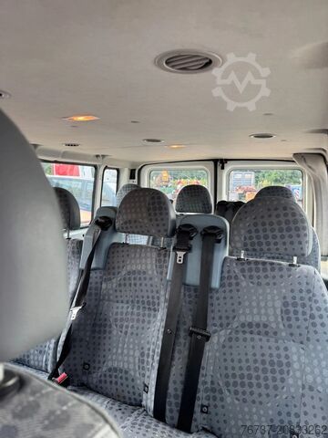 Ford **TRANSIT-9SEATS** Ford **TRANSIT-9SEATS**