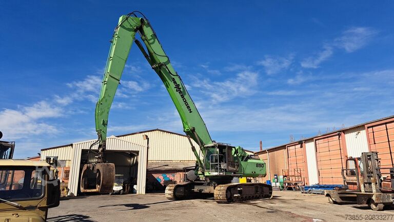 Umschlagbagger Sennebogen 850R with hydraulic rotating grapple