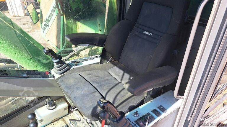 Umschlagbagger Sennebogen 850R with hydraulic rotating grapple