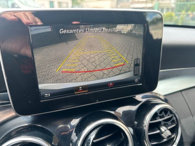 Minibus MERCEDES-BENZ C 200 d T Autom. * LED High. * Navi * Kamera