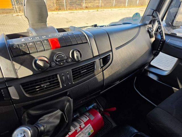 Curtain sider van IVECO 80-220 Eurocargo, Gardine, Ladebordwand, 1.Hand