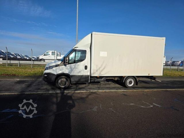 Box van IVECO 35S15/ 35-150 Koffer, Klima, manuelle Schaltung