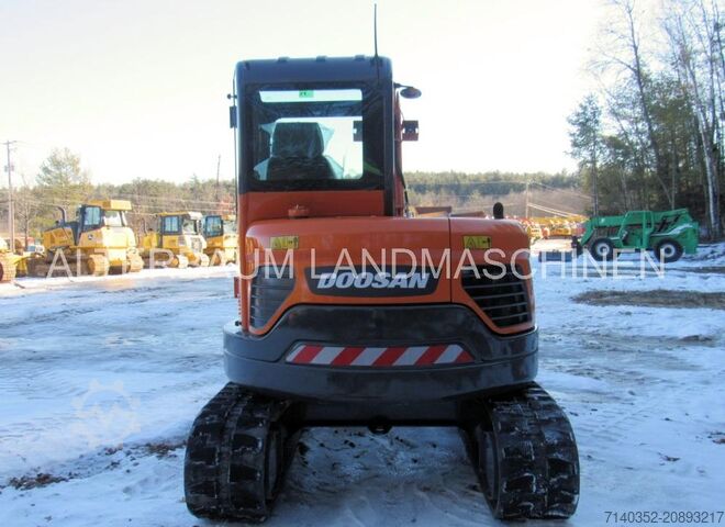 Crawler excavator DOOSAN DX62R-3