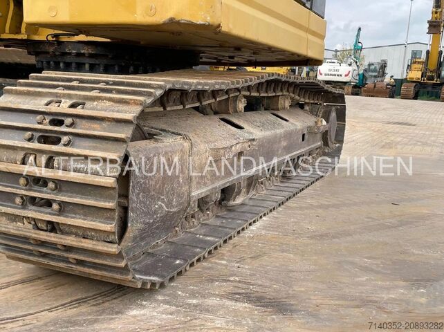 Crawler excavator Caterpillar 325F LCR