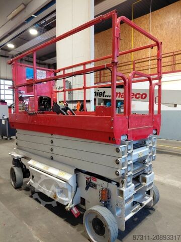 Scissor lift JLG 3246ES